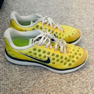 Nike Lunar Swift 12 Sneakers